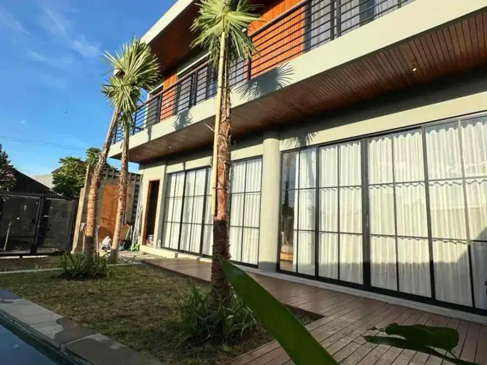 Eiffel Villa 
Modern kontemporer Villa

In Cepaka Munggu