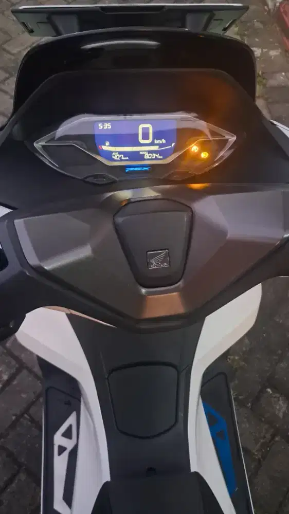 Honda PCX ABS putih Favorit