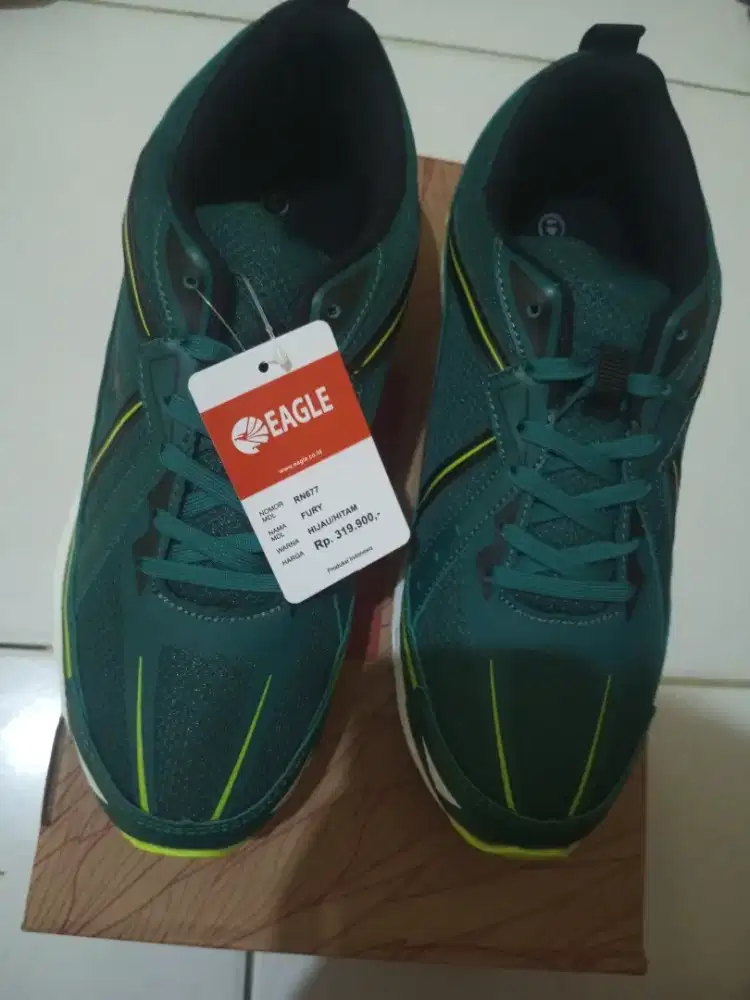 Sepatu Eagle Fury