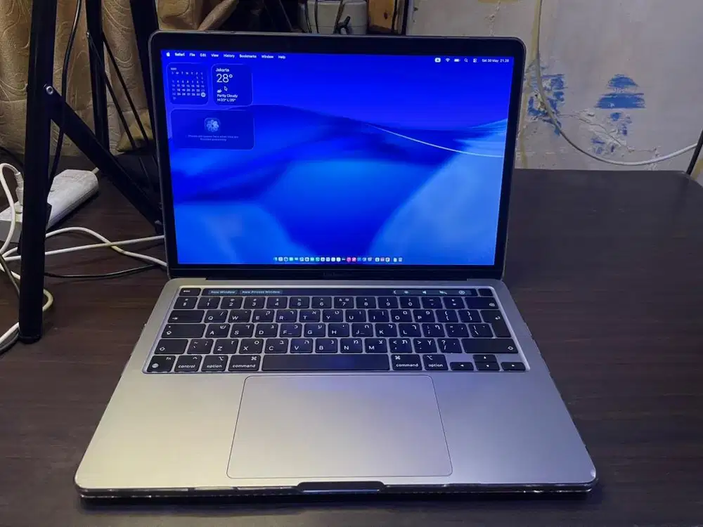 Macbook Pro M2 minor dent kecil 2022