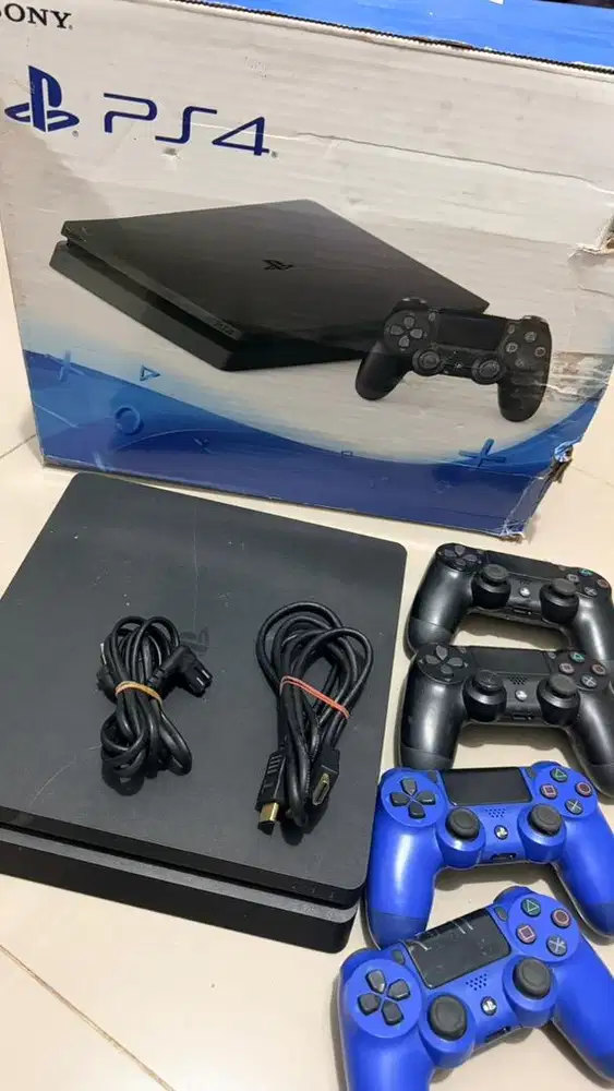 PS4 Slim - 4 stik
