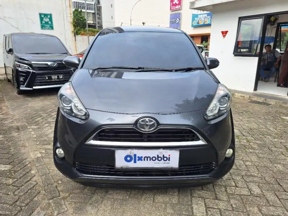 DP MURAH Toyota Sienta 1.5 V Bensin-AT 2019 Abu-Abu CKOCB