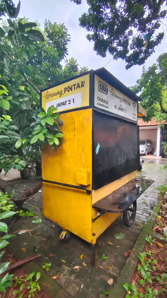 Gerobak Bekas Warung Pintar