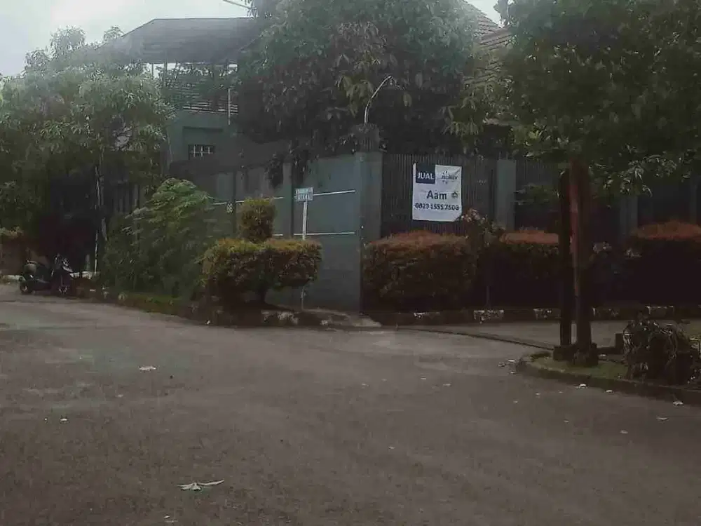 Jual Murah! Rumah Asri HOEK 2lt di Tanjungsari Asri Antapani Bandung