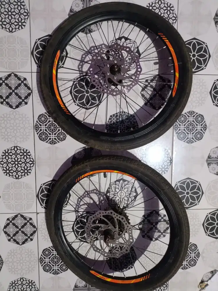 Velg sepeda lipat 20 inch