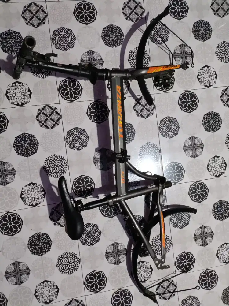 Frame sepeda lipat