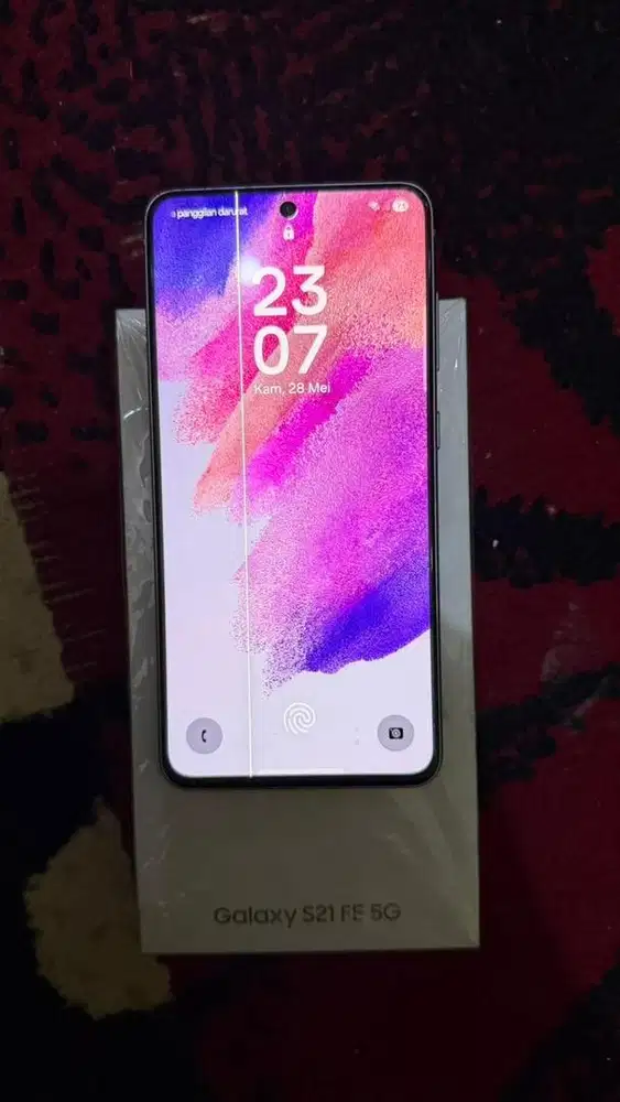 Jual samsung s21 fe 256 5G lengkap minus ada garis sesuai foto