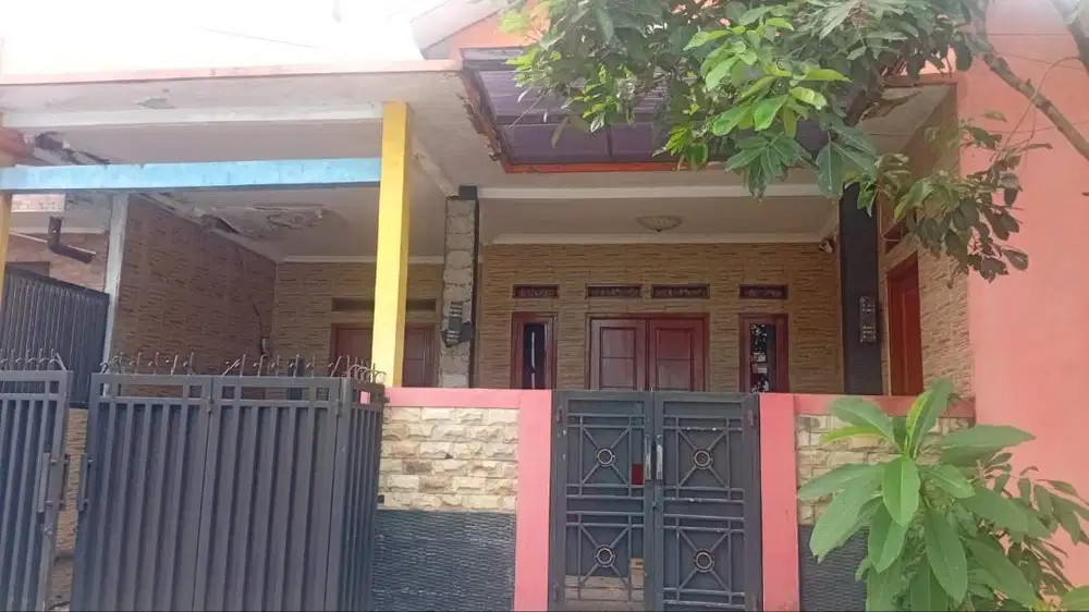 Di jual rumah di bojoggede