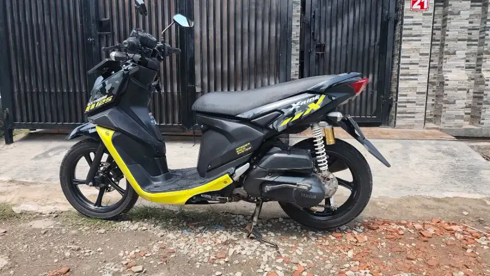 X-RIDE blue core 2021 type tertinggi di kelas y