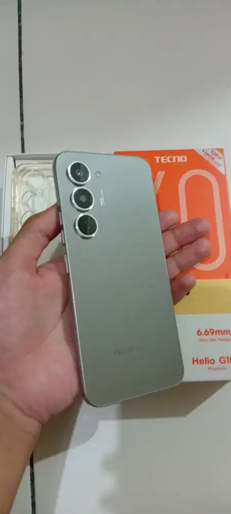 Tecno spark 40 pro 8/128 gb
