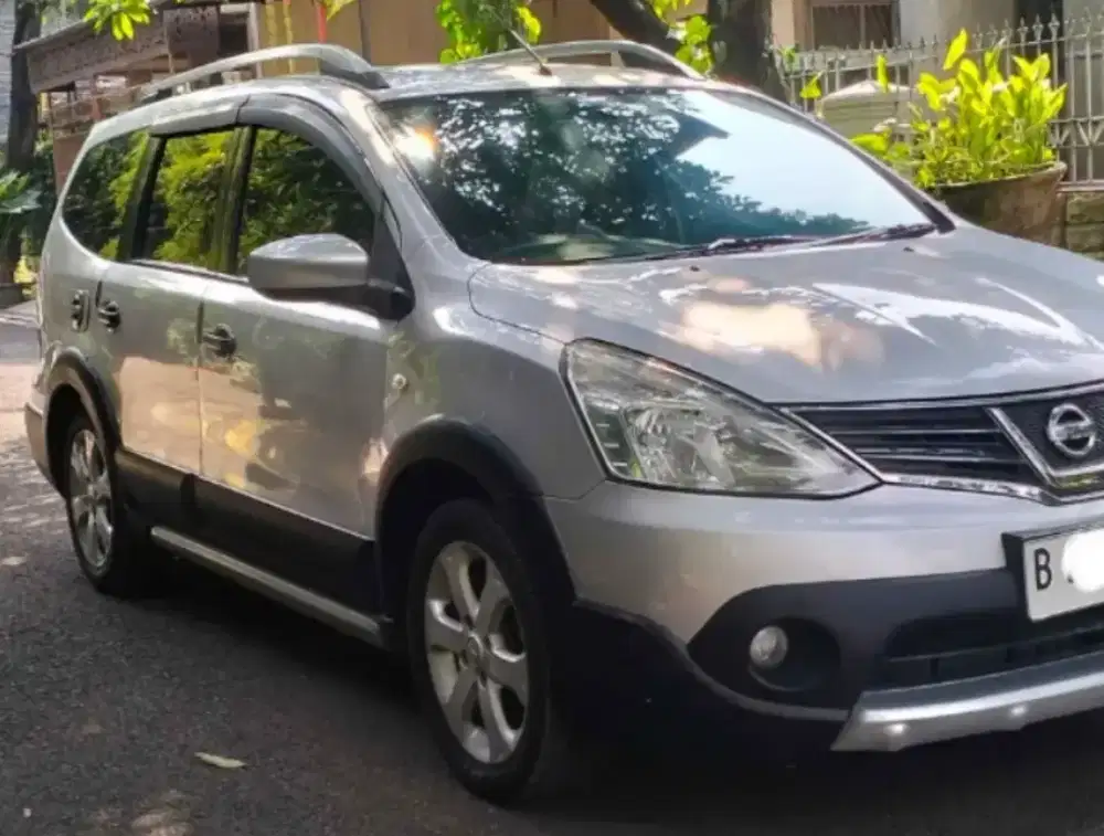 Grand Livina X Gear 3 baris tahun 2014
