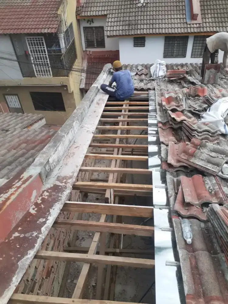 Tukang perbaikan atap bocor, perbaikan plapon rembes talang air kanopy