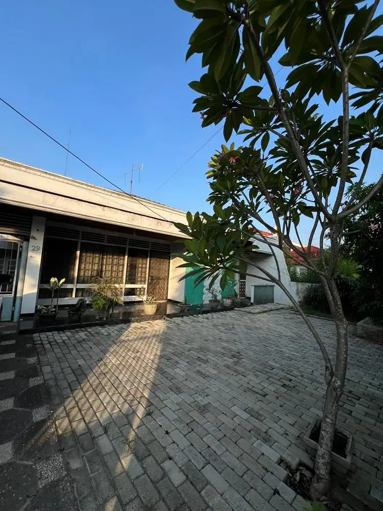 Jual Cepat Rumah Strategis dekat Jl. Sisingamangaraja