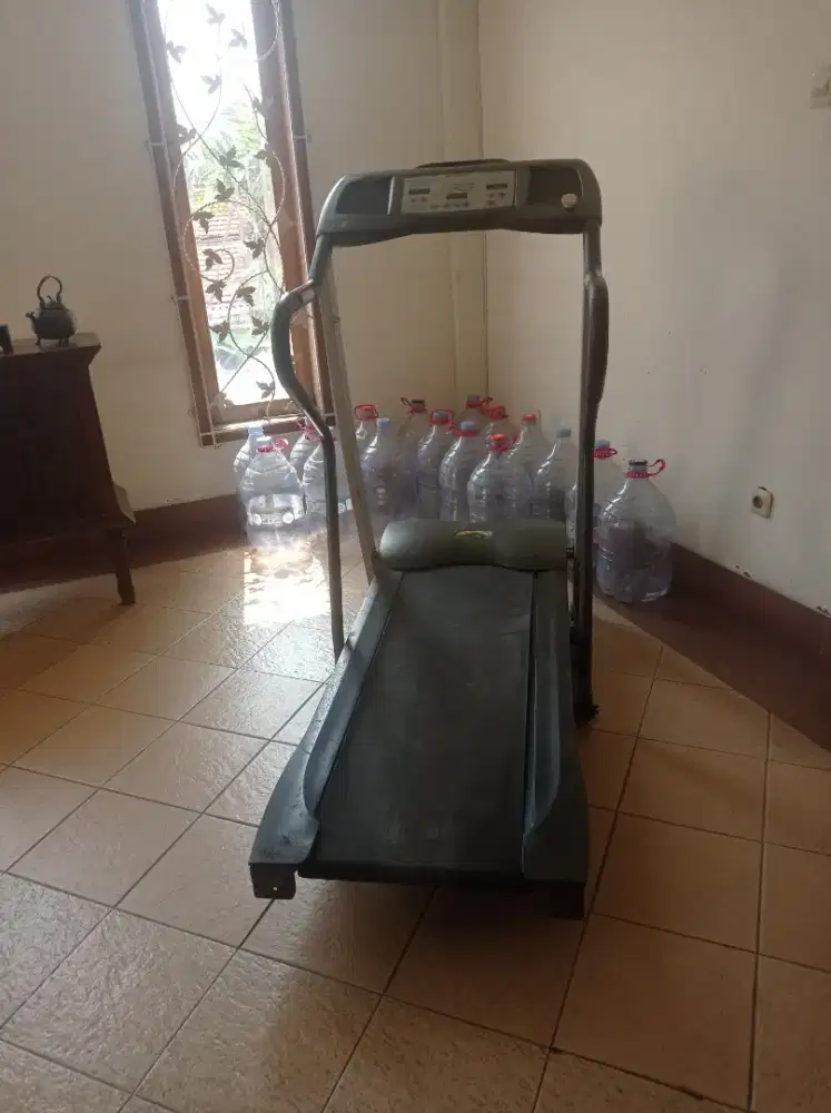 DIJUAL TREADMILL