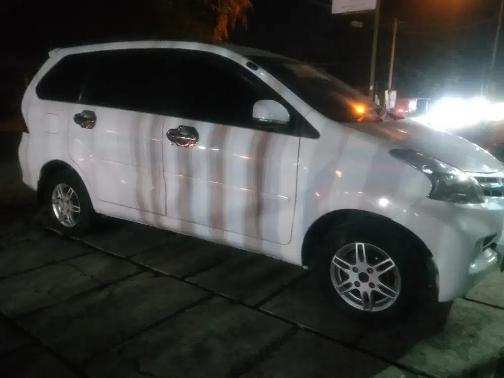 Daihatsu Xenia 2012 Bensin