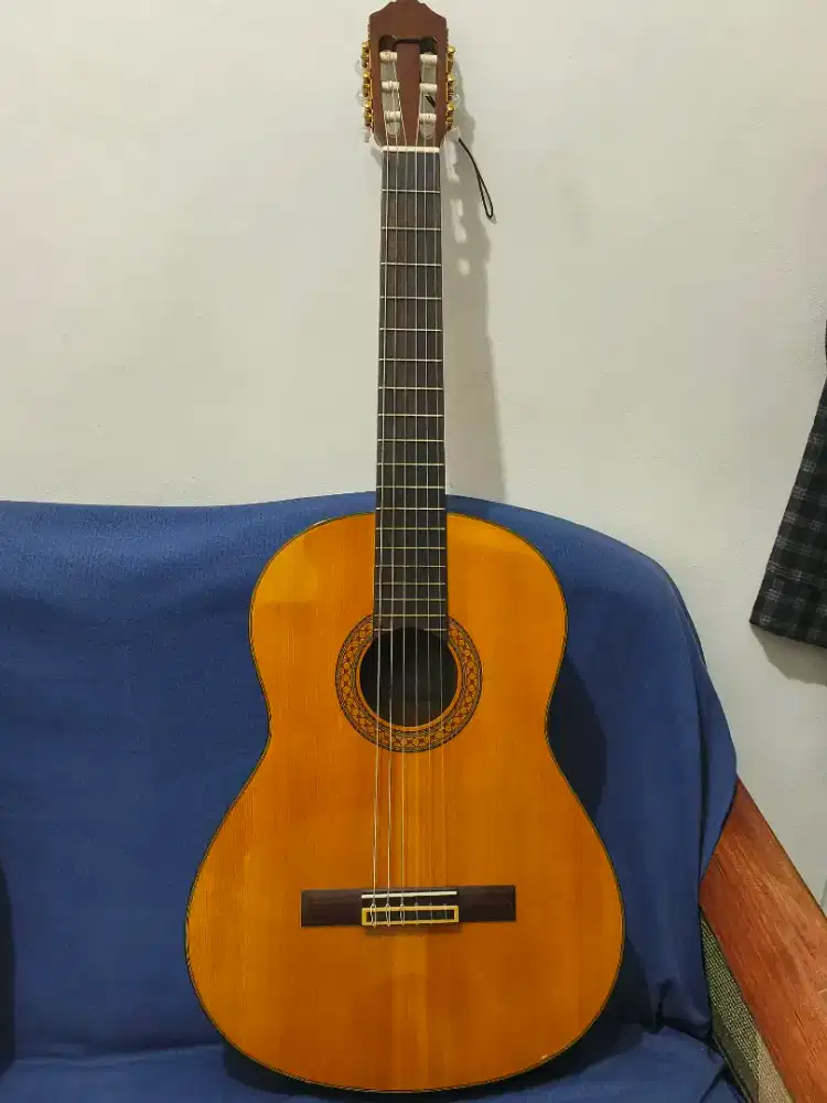 GITAR YAMAHA C390