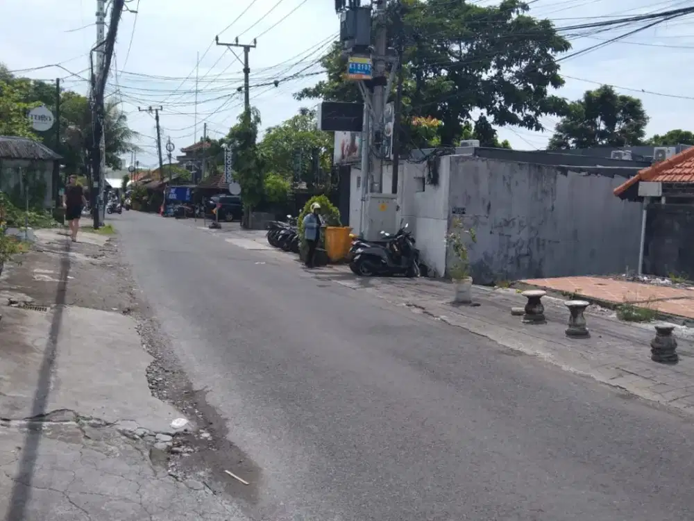Tanah Siap Huni cocok untuk usaha seperti bangun Vila, usaha dan kontrakan lokasi yang strategis di daerah kerobokan