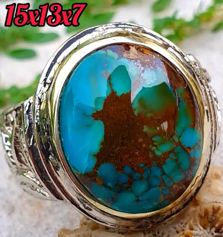 Pirus Persia lawasan mewah