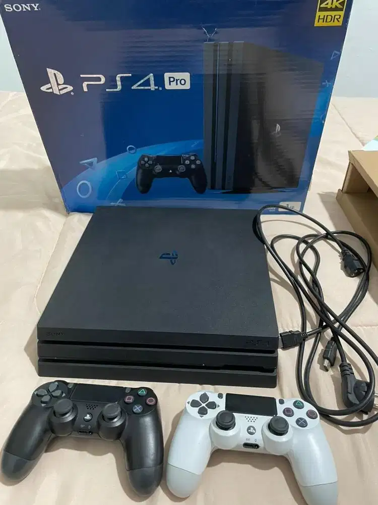 PS4 PRO 1TB full set