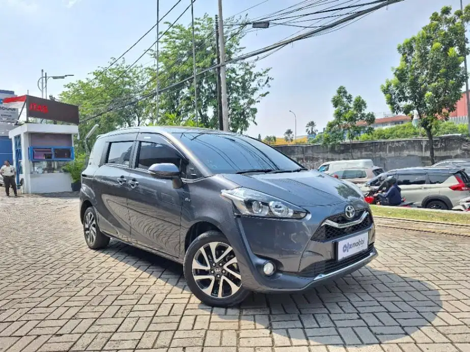 DP MURAH Toyota Sienta 1.5 V Bensin-AT 2021 Putih CHFHB