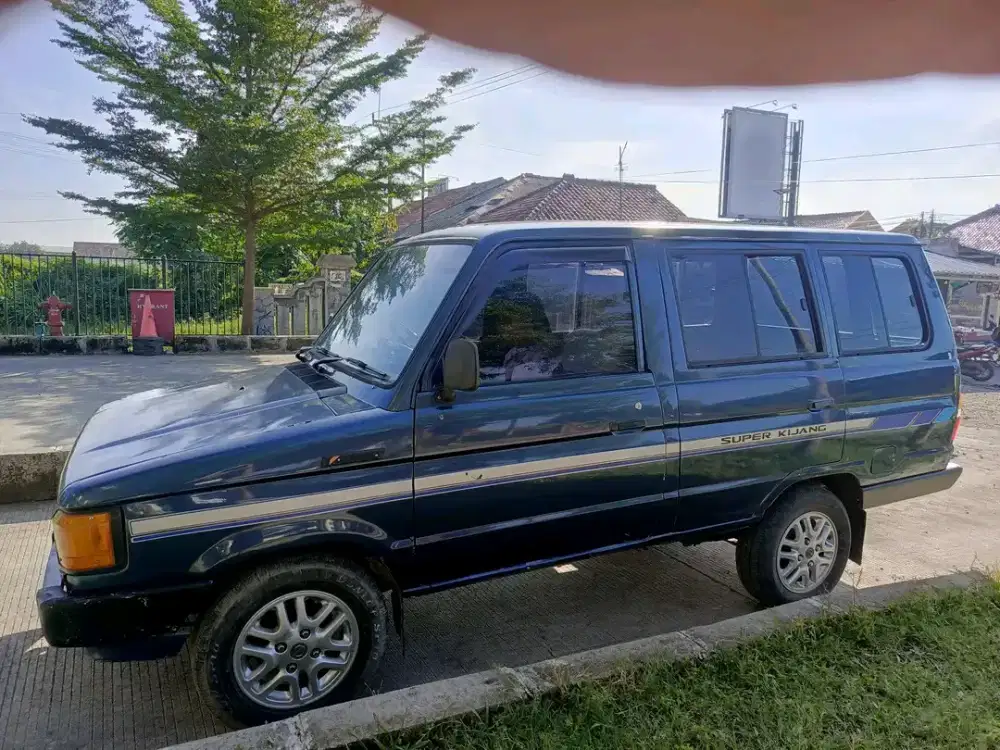 Jual mobil kijang super