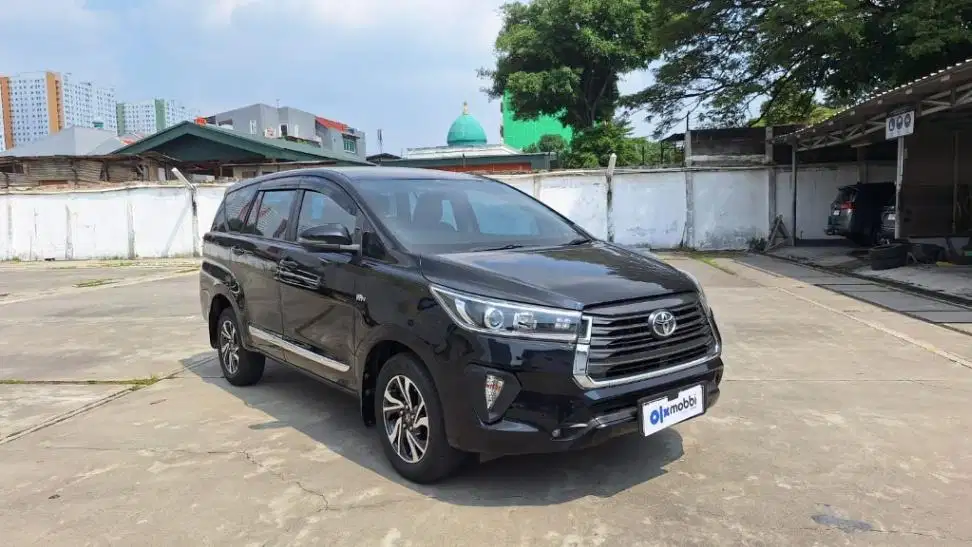 DP MURAH Toyota Kijang Innova 2.0 V Bensin-AT 2022 Abu CHFVB