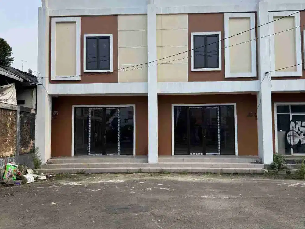 Di sewakan ruko Strategis persis hadap jln raya pemda Cibinong
