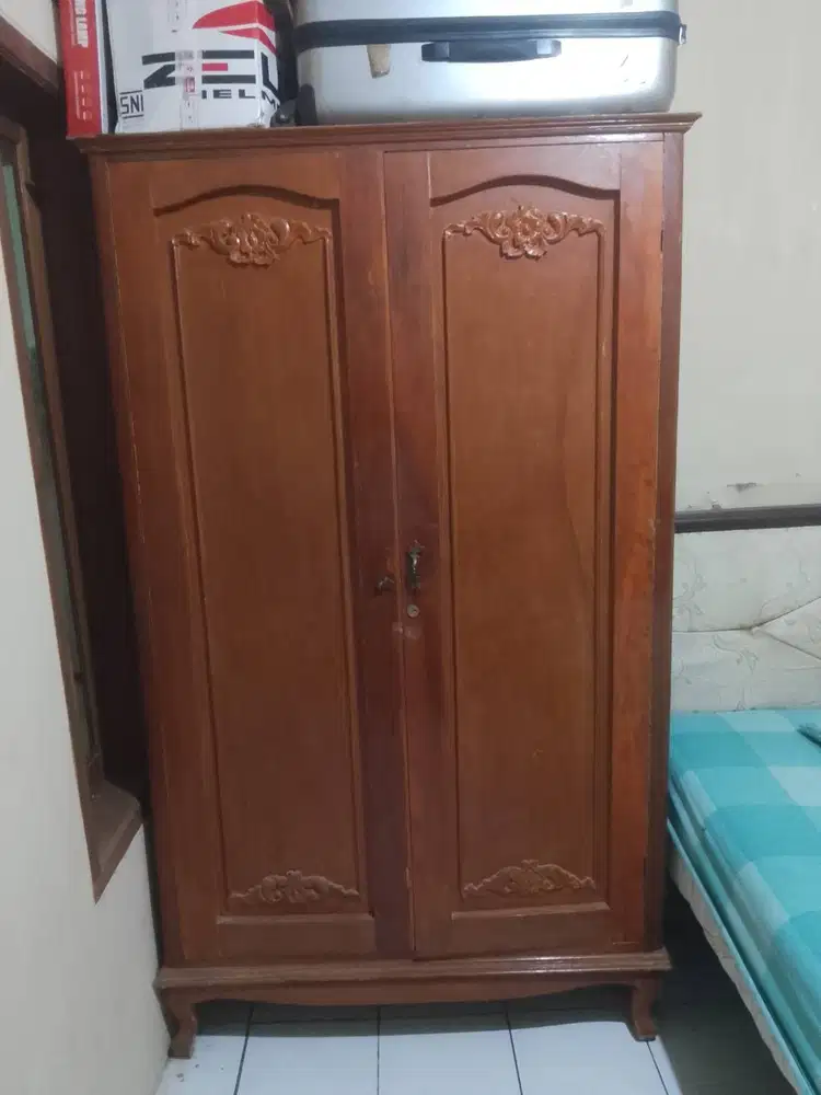 Lemari jati 2 pintu