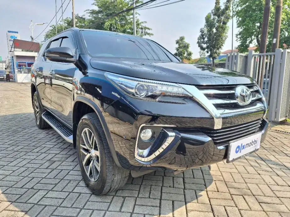 DP MURAH Toyota Fortuner 2.4 4x2 VRZ Solar-AT 2018 Hitam CBJVB