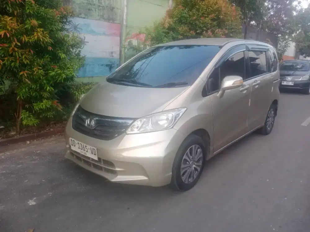 Honda freed S 2013