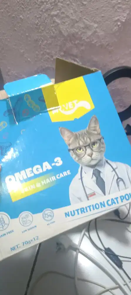 Wetfood pouch omega 3 skin and hair care Mr vet isi 1 box 12