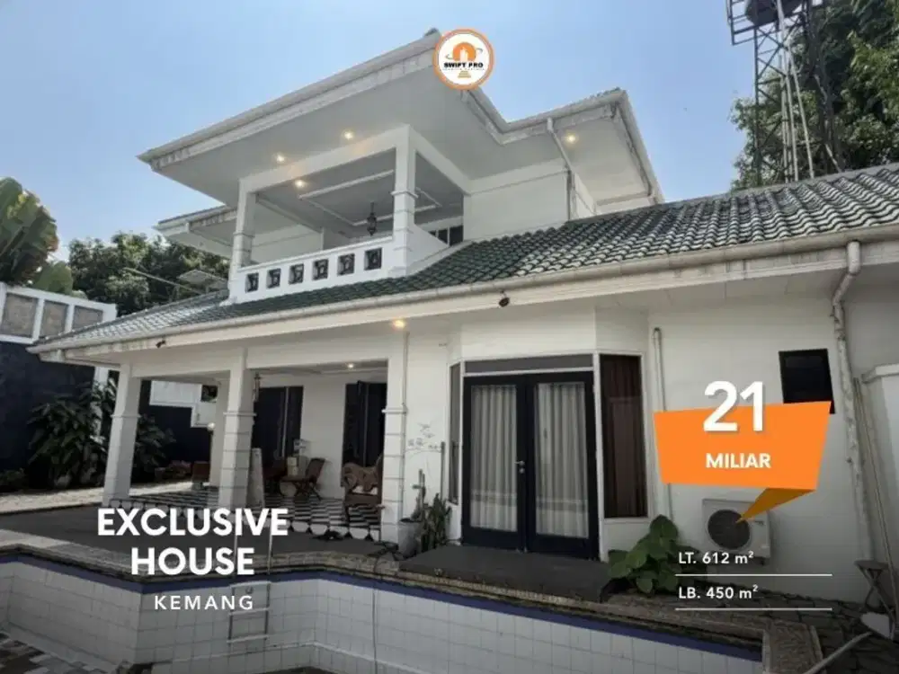 Rumah 2 lantai SHM terawat siap huni dengan kolam renang dan tanah luas di area Kemang