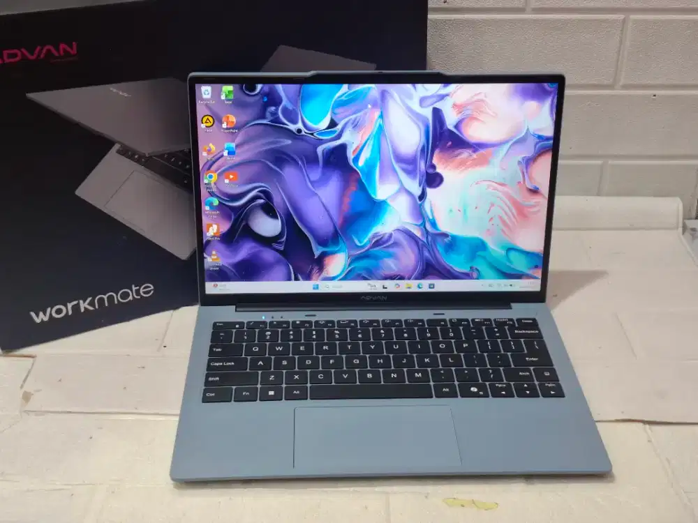 laptop ADVAN Workmate/prosesor: AMD Ryzen 5 3500U/Ram 8GB/SSD 256GB