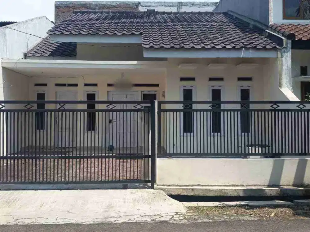 Disewakan Rumah Antapani Lingkungan Tenang