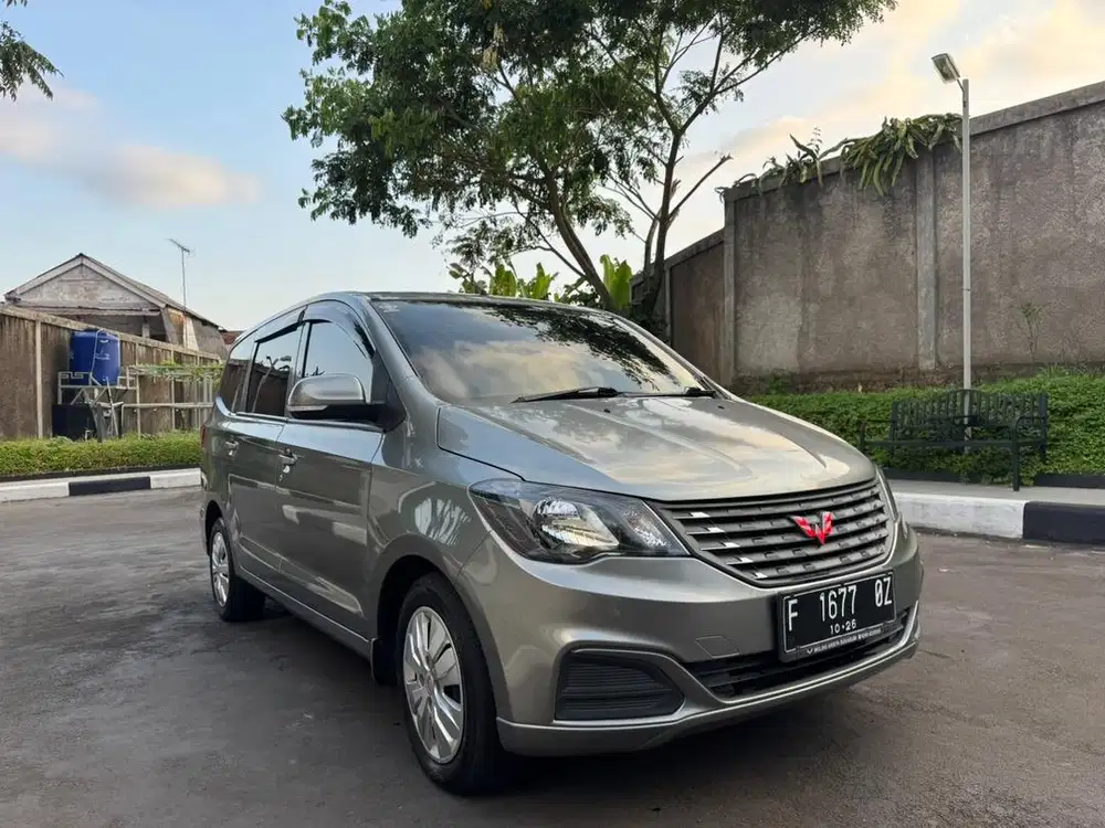 Wuling confero 1.5 DB MY M/T 2021 Abu-abu - Servis resmi, Terawat.
