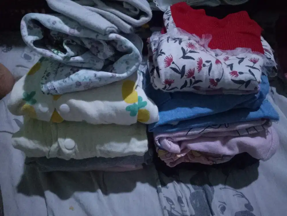 Baju bekas anak