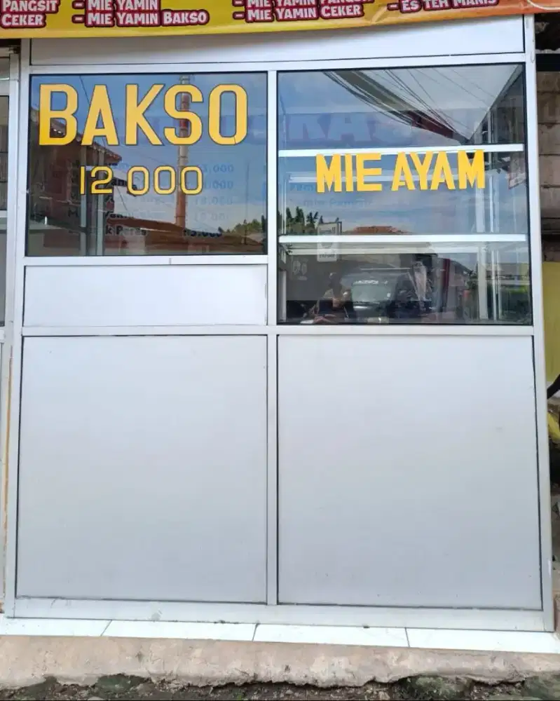 Etalase Bekas Mie Ayam