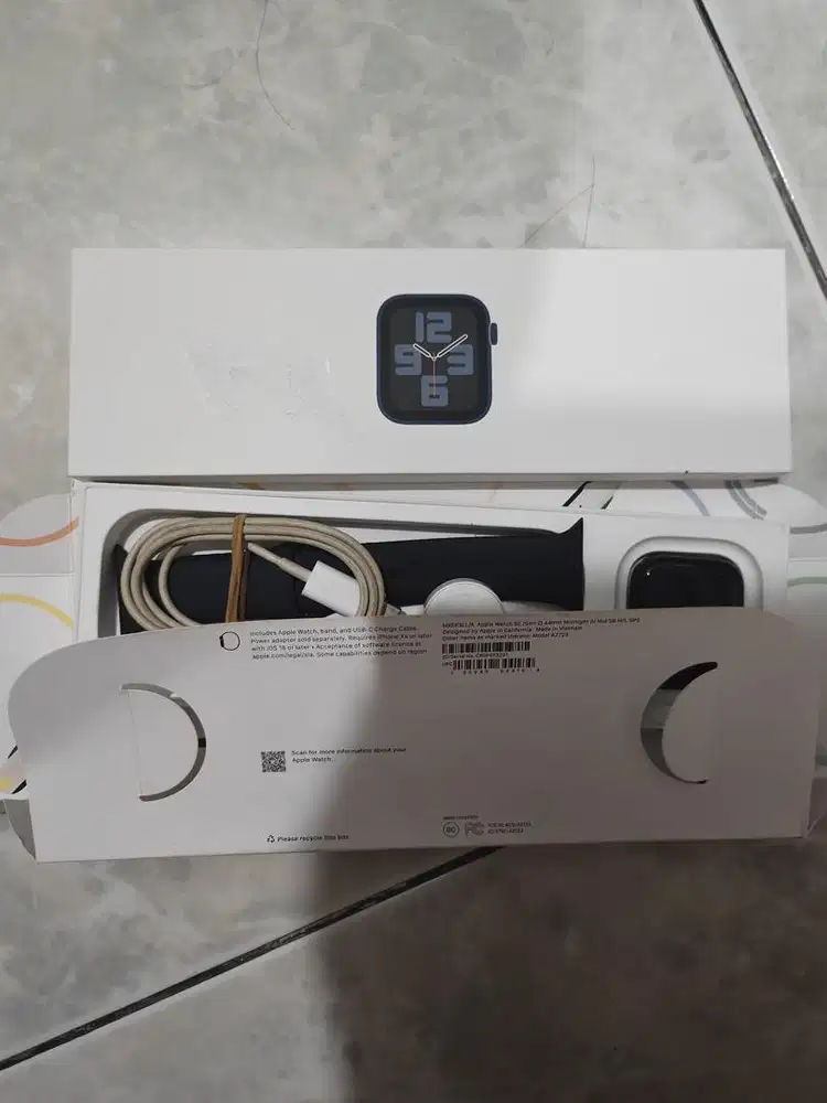 Apple Watch SE 2 44mm bh 100 iwatch