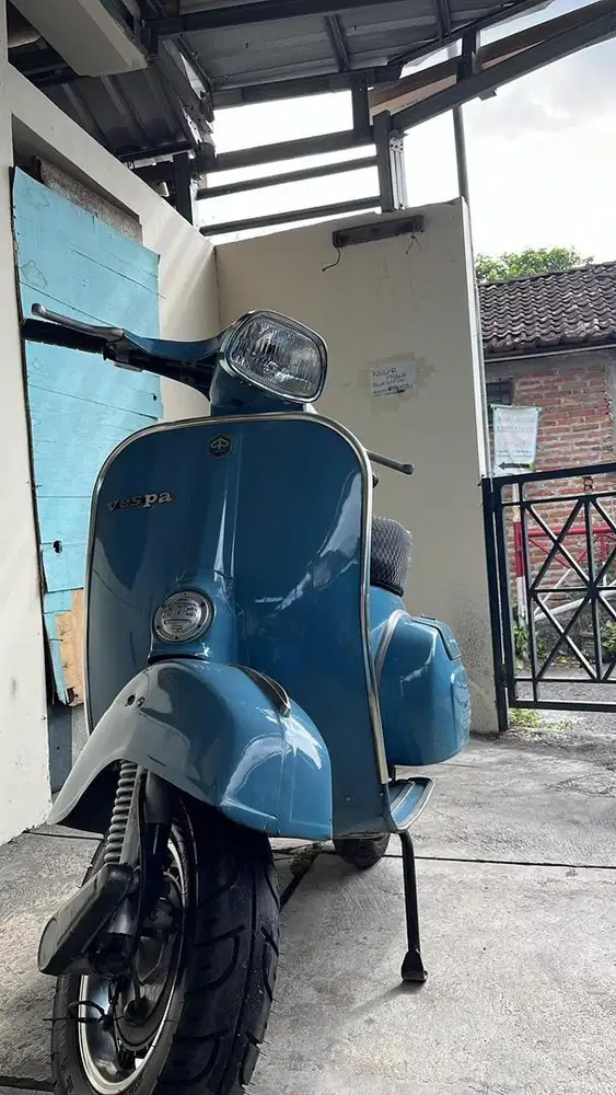 Vespa Super 1977