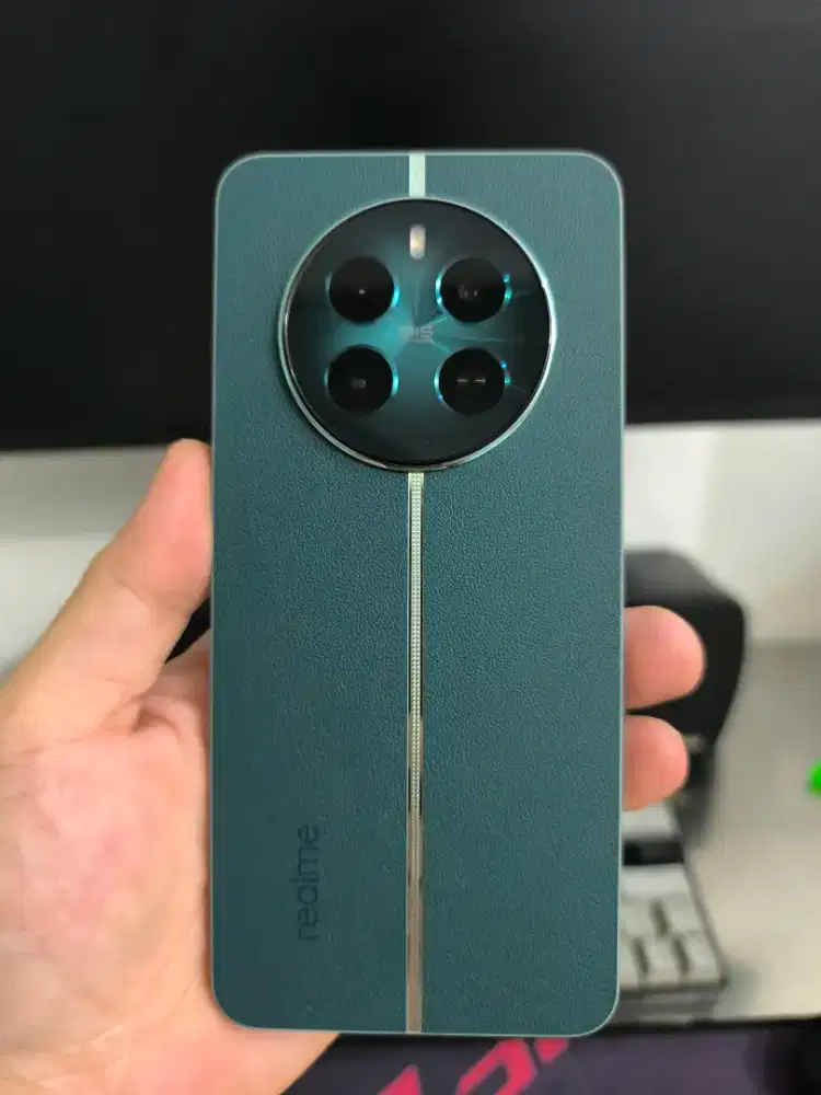 Realme 12+ 5G 8/256GB second garansi resmi