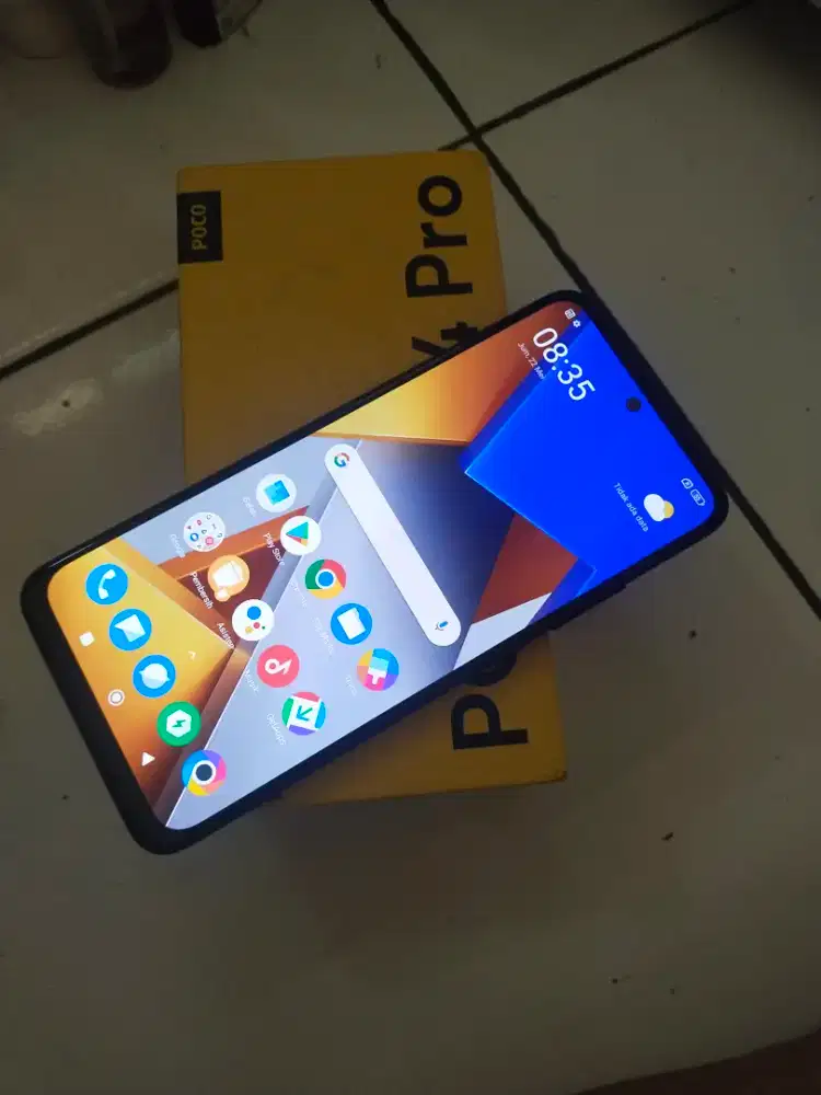 Poco M4 pro   6+2/128   nominus  Dus HP kabel data aja
