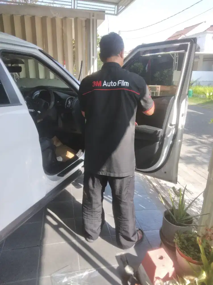Specialist kaca film mobil & gedung srby