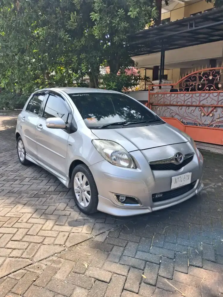 Yaris.matic 2010 s limited