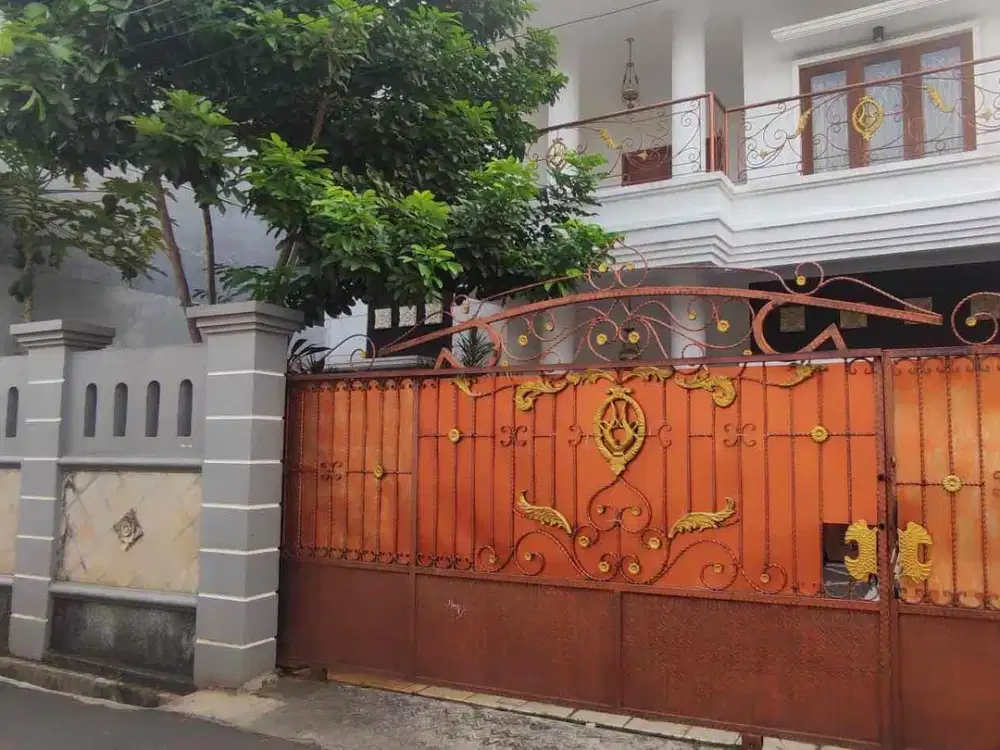 DIJUAL BU RUMAH RAPIH SIAP HUNI DI SRENGSENG SAWAH JAKARTA SELATAN CUMA 2M-an