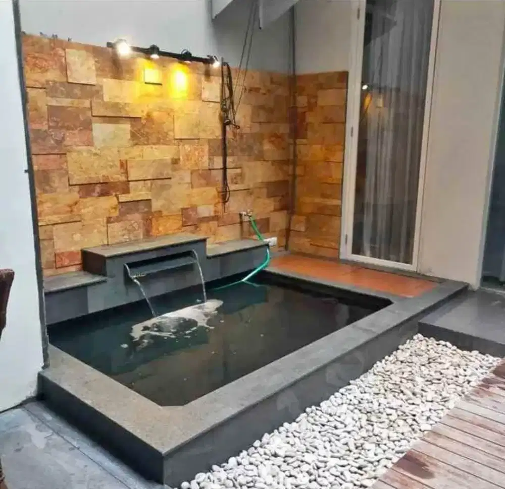 Kolam minimalis koi