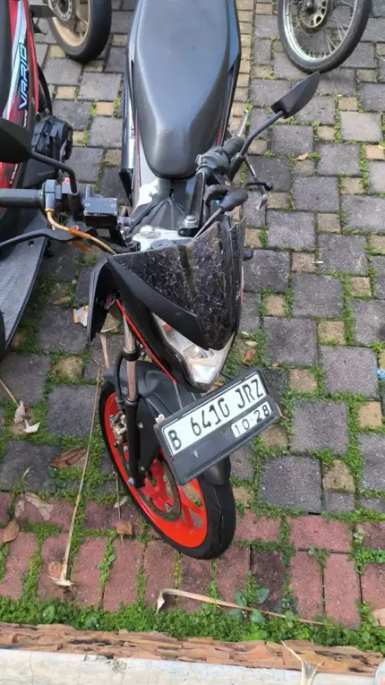 Motor sonix th 2018 hitam mulus pajak hidup surat2 lengkap tangan 1