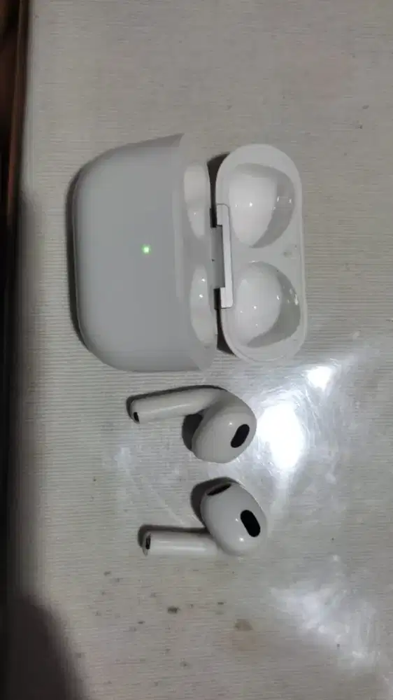 Airpods gen 3 second
