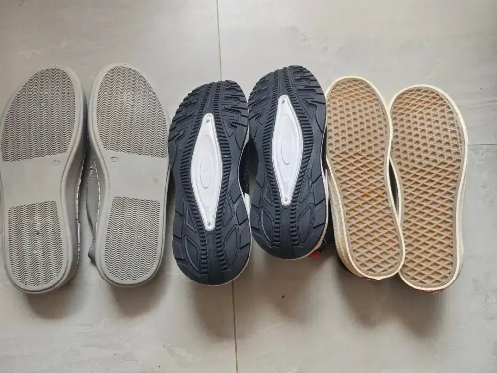 DI JUAL SEPATU 3 PASANG SEPATU