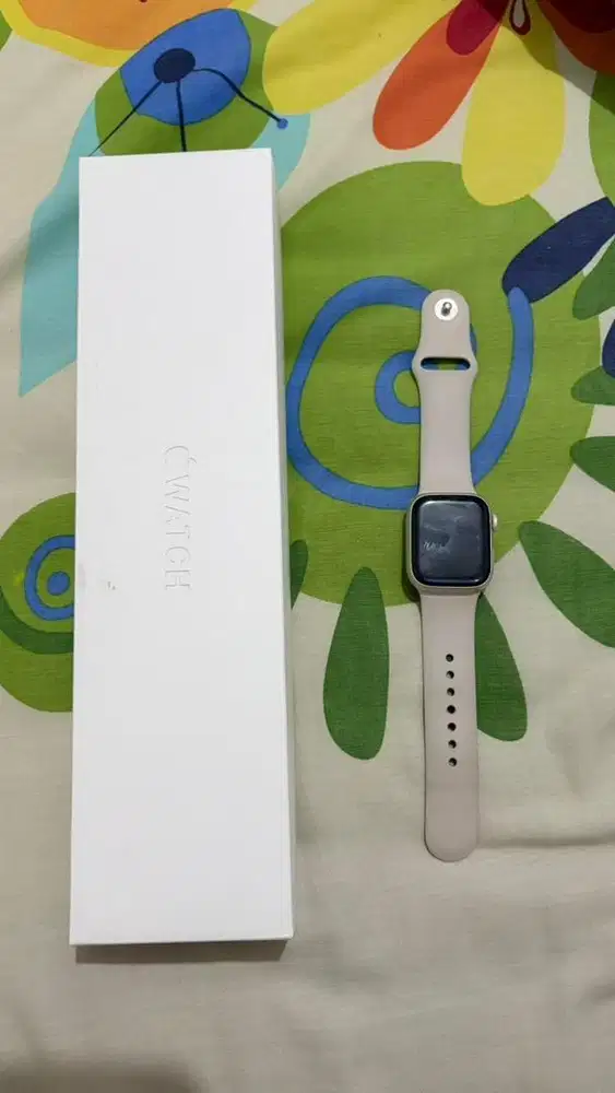Apple Watch Series 8 41mm Starlight