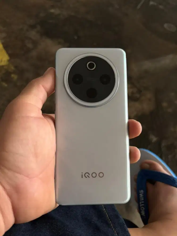 Iqoo z10 8/128 mulus